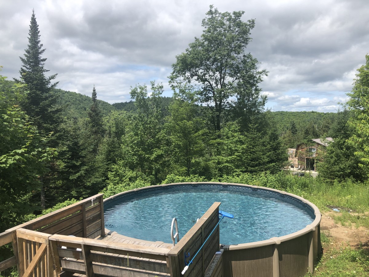 Comment installer une piscine coque hors sol